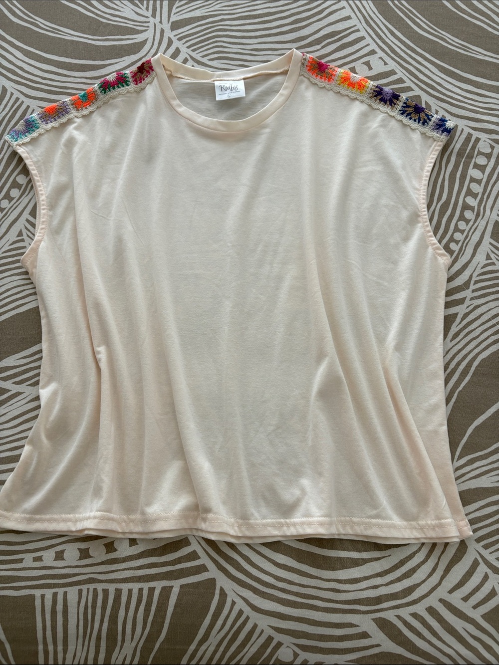 JANTZEN Ruby top - Picture 1 of 8